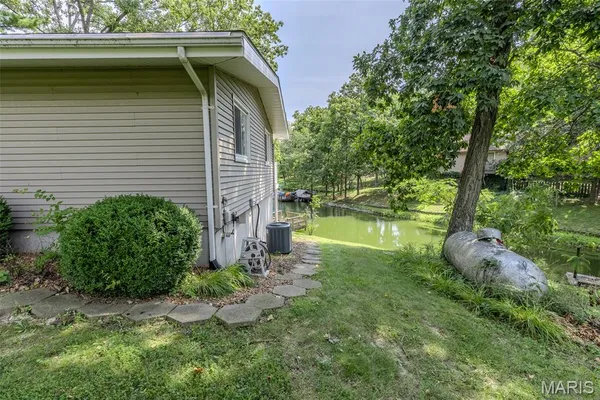 $179,900 | 12820 Winnebago Drive, Shipman, IL 62685