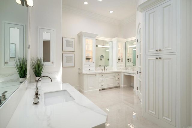 $9,760,000 | 4390 Camino Privado, Rancho Santa Fe, CA 92067