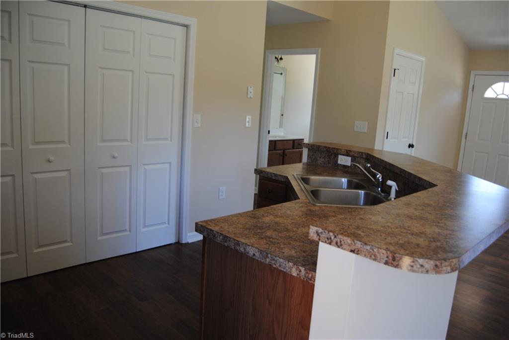4632 Colonial Circle Trinity, NC 27370 - Photo 5 of 12 Gallery Image 5