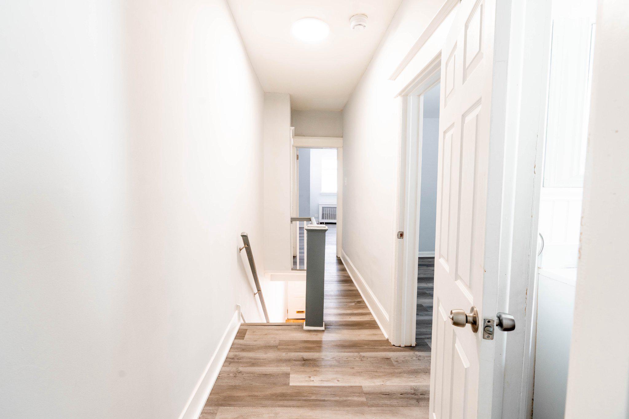 2433 South 3rd Street Philadelphia, PA 19148 - Photo 12 of 25 Bright and airy hallway