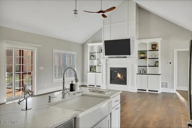 $1,100,000 | 31 Catalina Drive, Milton, NY 12020