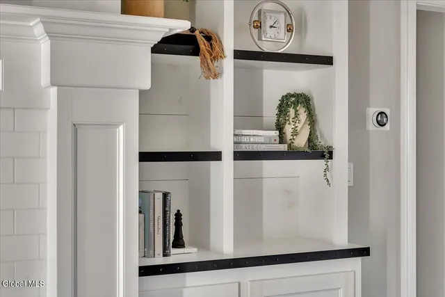 $1,100,000 | 31 Catalina Drive, Milton, NY 12020