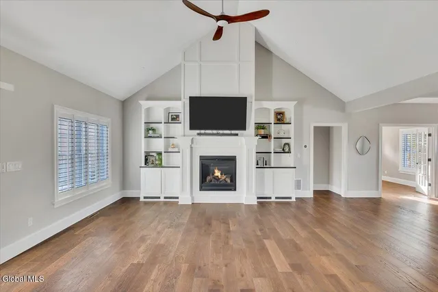 $1,100,000 | 31 Catalina Drive, Milton, NY 12020