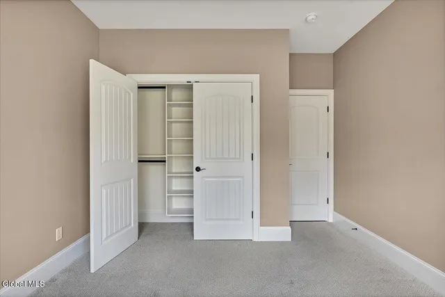 $1,100,000 | 31 Catalina Drive, Milton, NY 12020