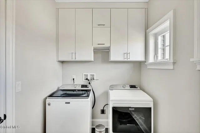 $990,000 | 31 Catalina Drive, Milton, NY 12020