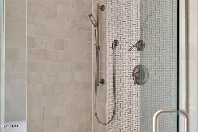 $1,100,000 | 31 Catalina Drive, Milton, NY 12020