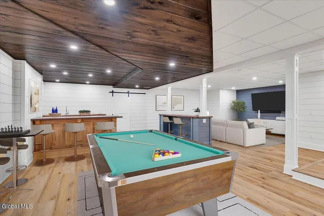 $1,100,000 | 31 Catalina Drive, Milton, NY 12020