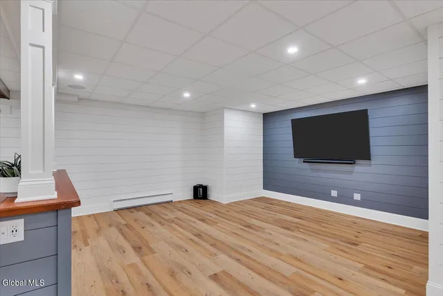 $1,100,000 | 31 Catalina Drive, Milton, NY 12020