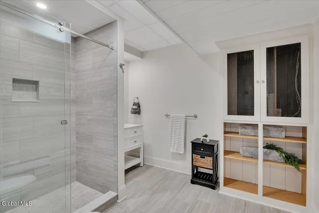 $1,100,000 | 31 Catalina Drive, Milton, NY 12020