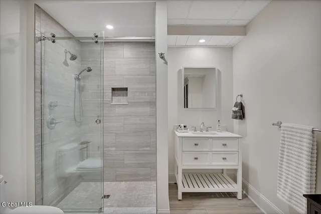 $990,000 | 31 Catalina Drive, Milton, NY 12020