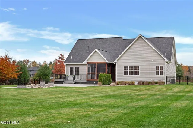 $1,100,000 | 31 Catalina Drive, Milton, NY 12020