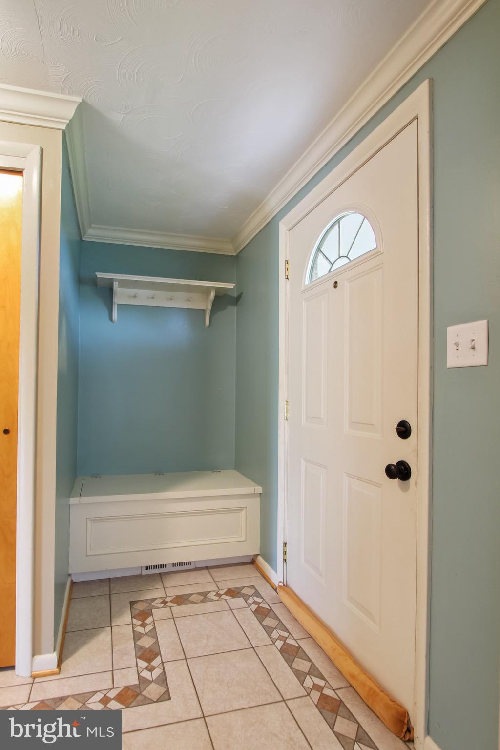 345 Windsor Road York, PA 17402 - Photo 4 of 26 Gallery Image 4