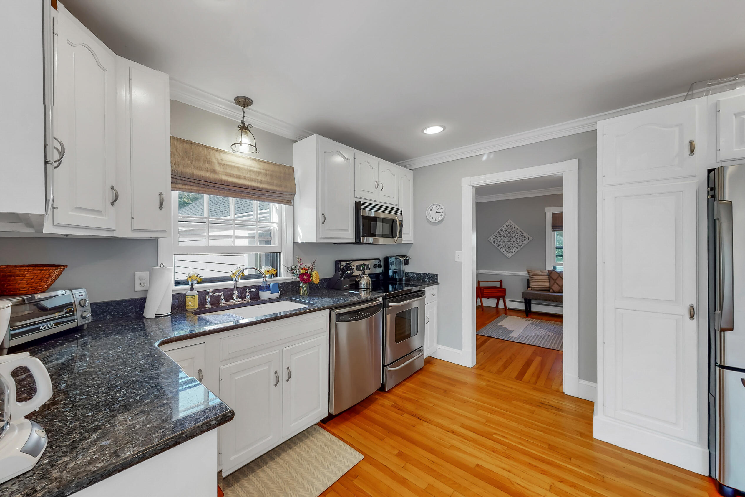 175 Sea Rd kitchen appliances