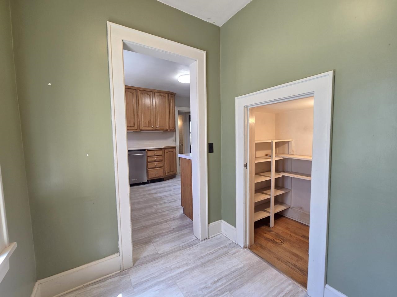 1495 Williston Road South Burlington, VT 05403 - Photo 7 of 47