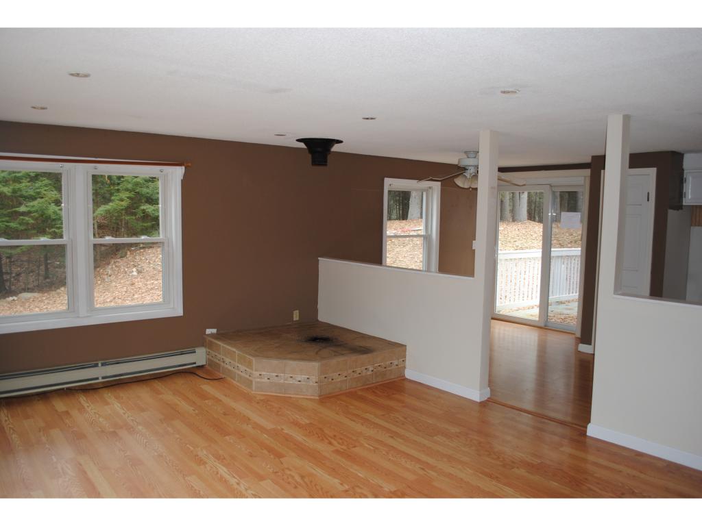 8 Barrington Lane Rochester, NH 03839 - Photo 3 of 11