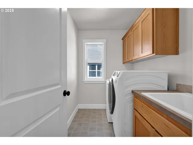 $721,900 | 2310 Northwest Gale Street, Albany, OR 97321