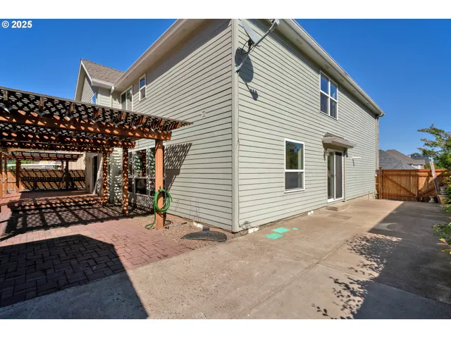 $721,900 | 2310 Northwest Gale Street, Albany, OR 97321