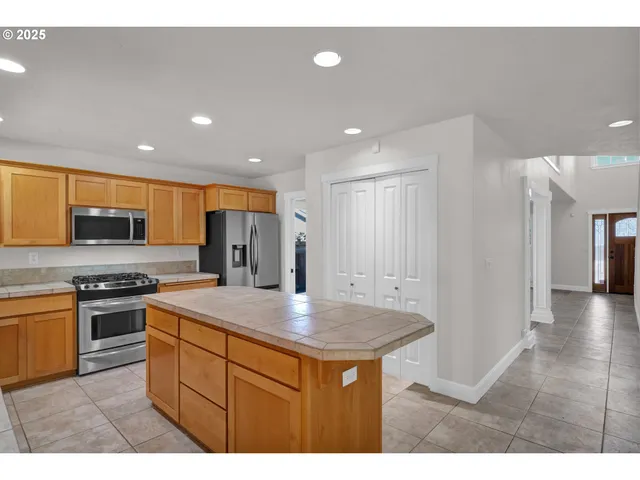 $721,900 | 2310 Northwest Gale Street, Albany, OR 97321