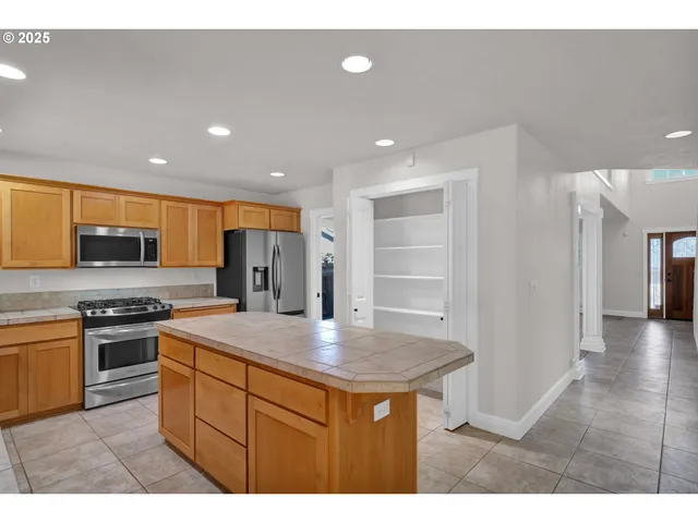 $721,900 | 2310 Northwest Gale Street, Albany, OR 97321