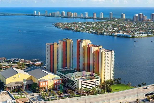 $595,000 | 2650 Lake Shore Drive, Unit 1602, Riviera Beach, FL 33404