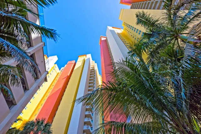 $595,000 | 2650 Lake Shore Drive, Unit 1602, Riviera Beach, FL 33404