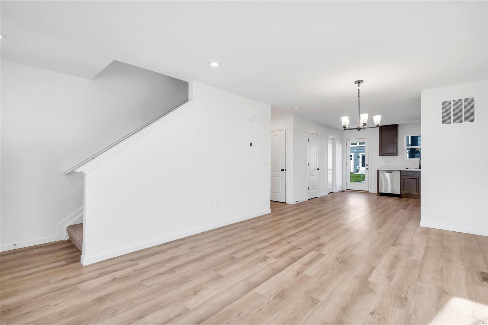 105 Cardow Drive O'Fallon, MO 63368 - Photo 10 of 28