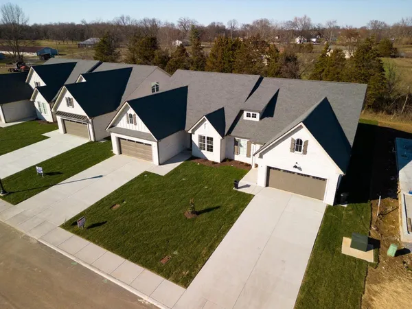 $419,900 | 2290 Midland Road, Unit 8B, Shelbyville, TN 37160
