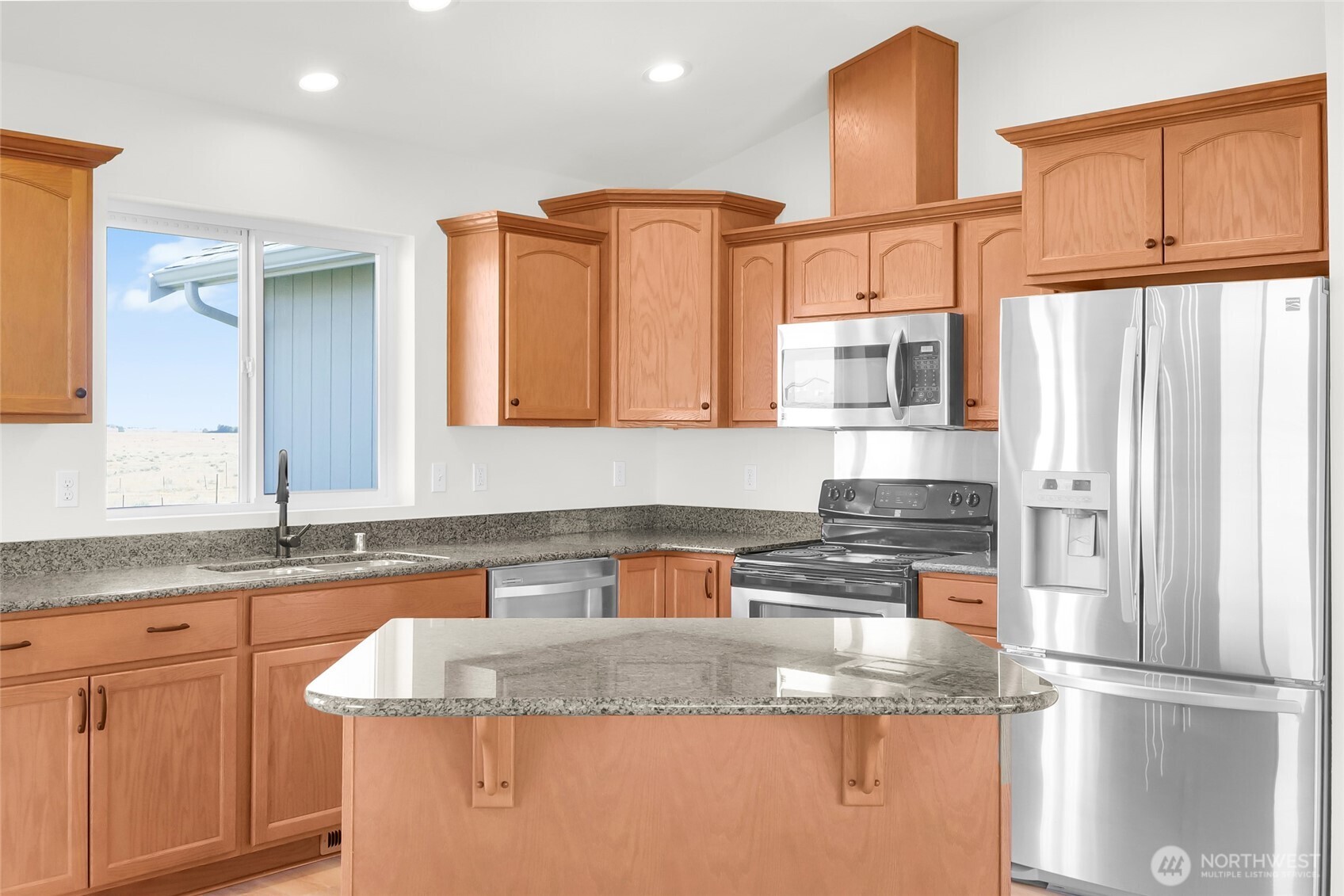 8903 Stonecrest Road Northeast Moses Lake, WA 98837 - Photo 15 of 40