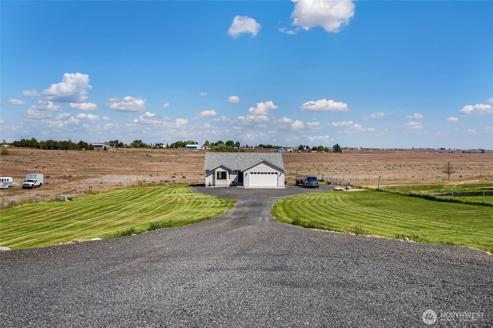 8903 Stonecrest Road Northeast Moses Lake, WA 98837 - Photo 2 of 40