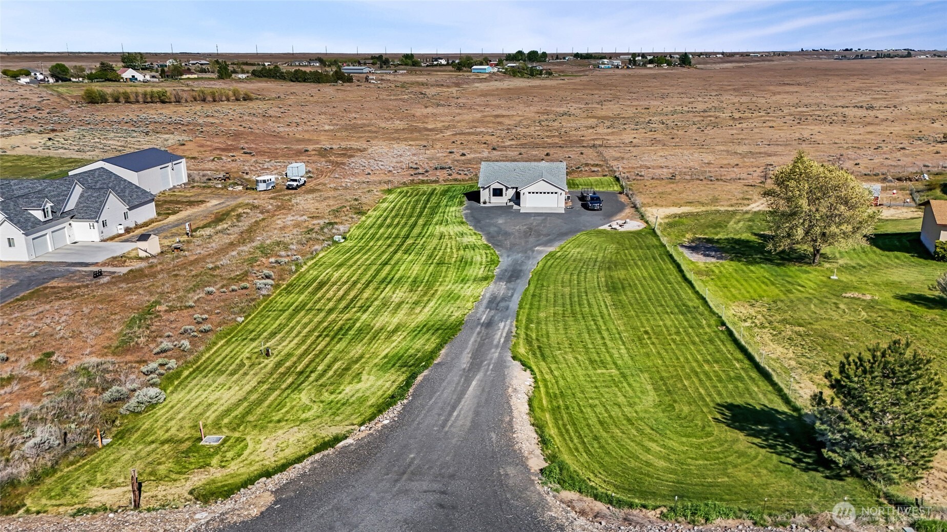 8903 Stonecrest Road Northeast Moses Lake, WA 98837 - Photo 3 of 40