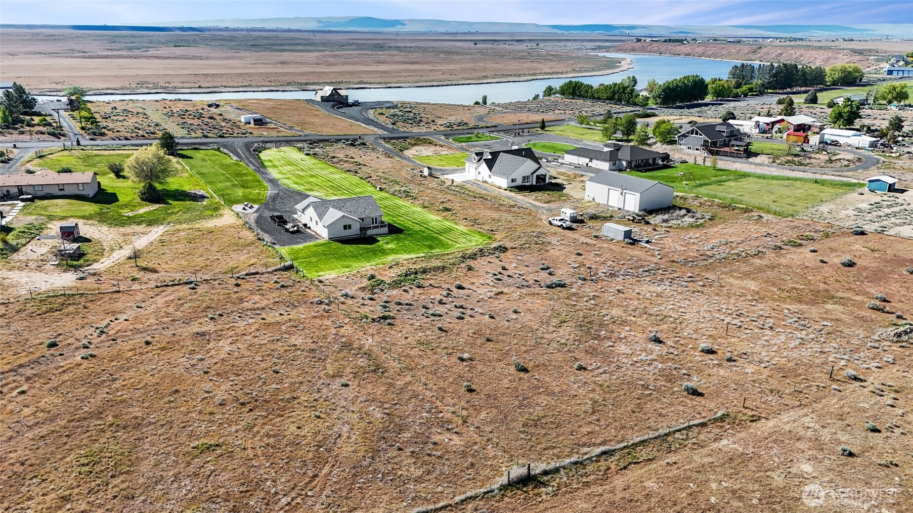 8903 Stonecrest Road Northeast Moses Lake, WA 98837 - Photo 4 of 40