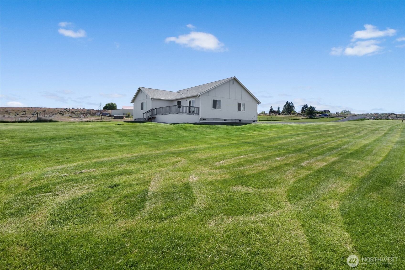 8903 Stonecrest Road Northeast Moses Lake, WA 98837 - Photo 6 of 40