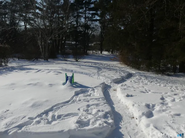 $367,500 | 7 Blue Bell Lane, Middletown, CT 06457