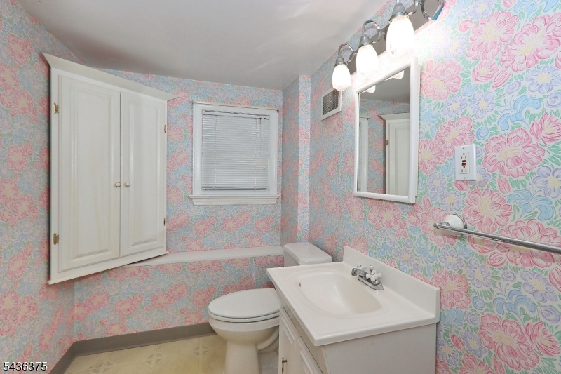 785 Lamberts Mill Road Westfield, NJ 07090 - Photo 27 of 37