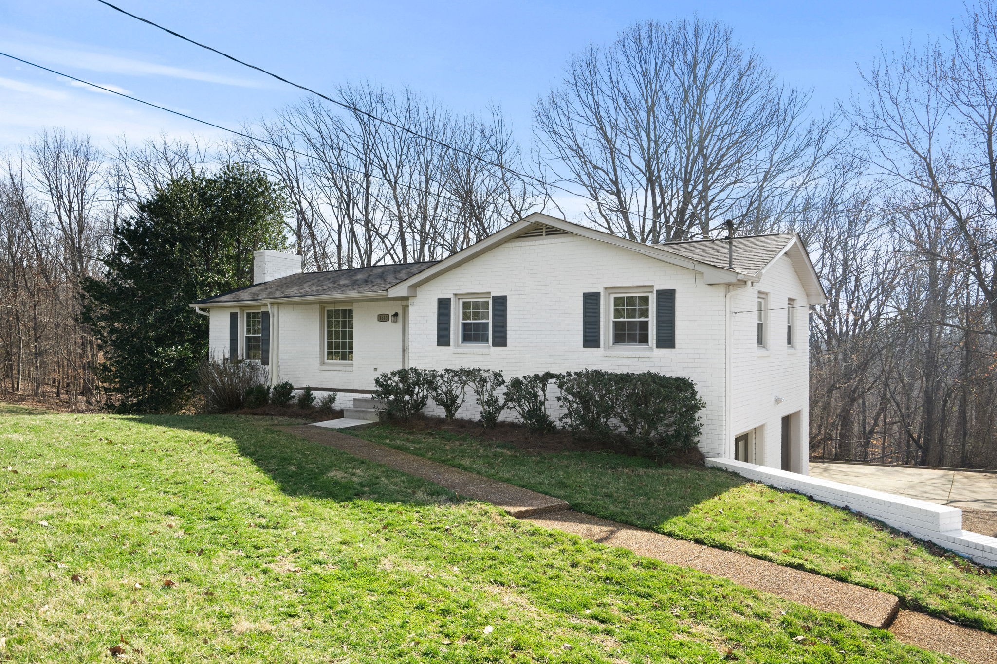 1843 Lake Road Greenbrier, TN 37073 - Photo 1 of 34 Gallery Image 1