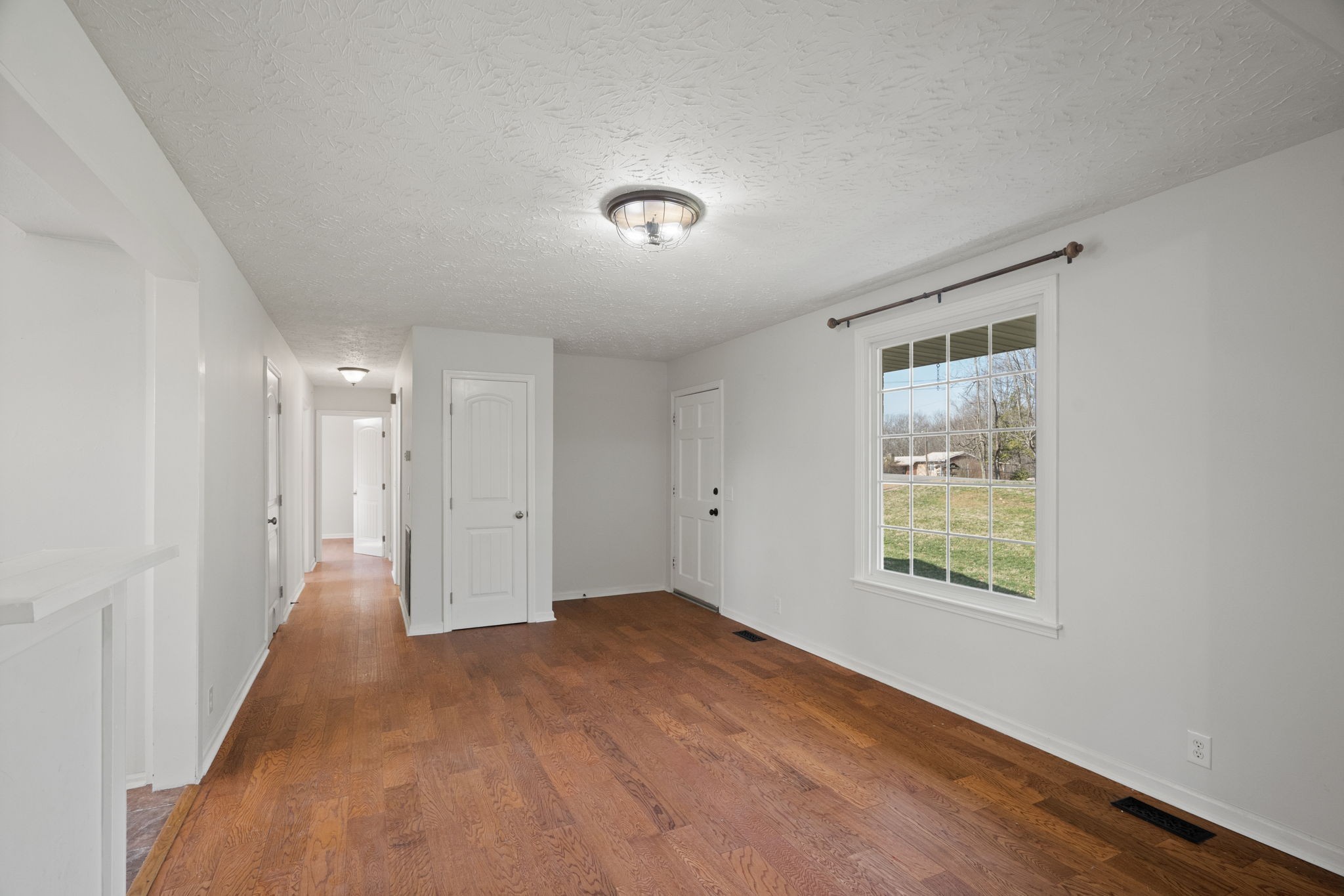 1843 Lake Road Greenbrier, TN 37073 - Photo 8 of 34 Gallery Image 8