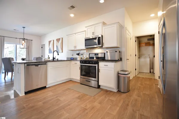 $289,900 | 242 Hillendale Way, Pelzer, SC 29669