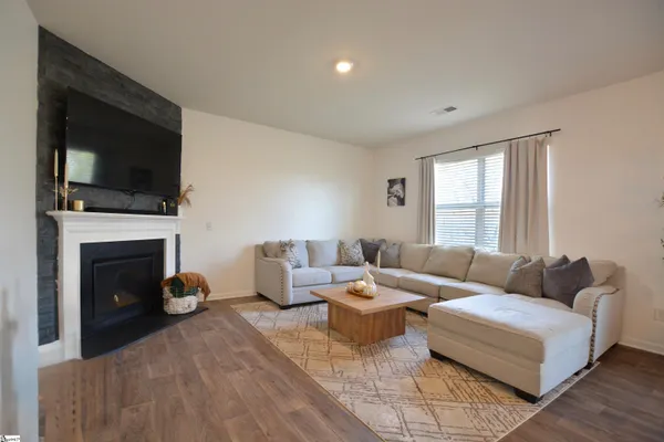 $289,900 | 242 Hillendale Way, Pelzer, SC 29669