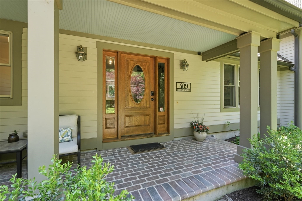 409 Henry Street Amherst, MA 01002 - Photo 7 of 42