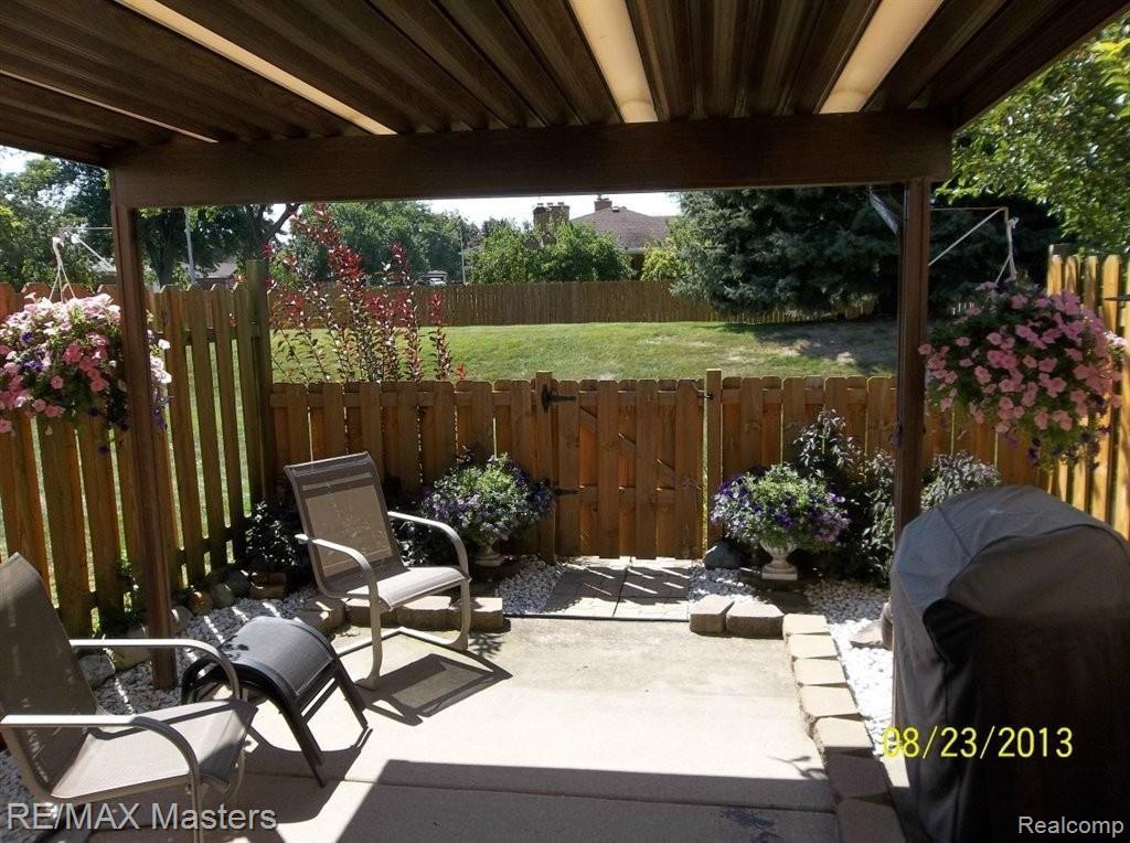 18640 Rudgate Street, Unit 57 Southgate, MI 48195 - Photo 10 of 14 Rudgate Patio.jpg