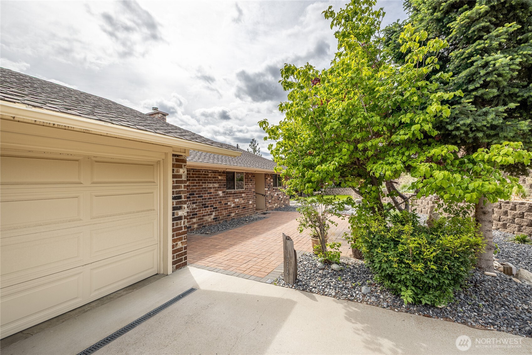 1632 Tanda Lane Wenatchee, WA 98801 - Photo 5 of 40
