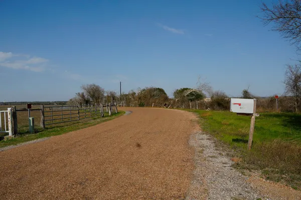 $1,150,000 | 6455 Gebert Road, Muldoon, TX 78949