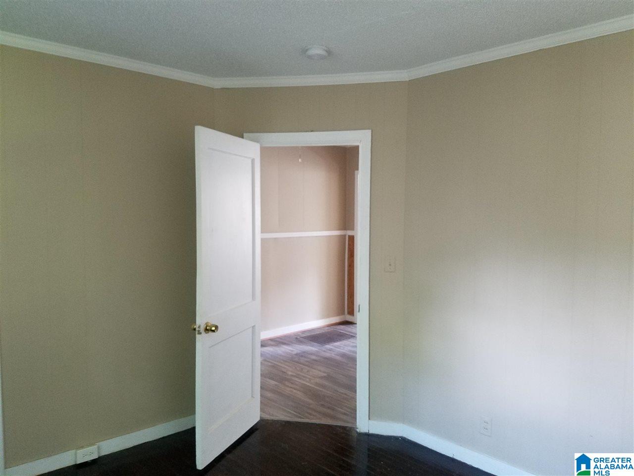 616 26th Street Southwest Birmingham, AL 35211 - Photo 10 of 17