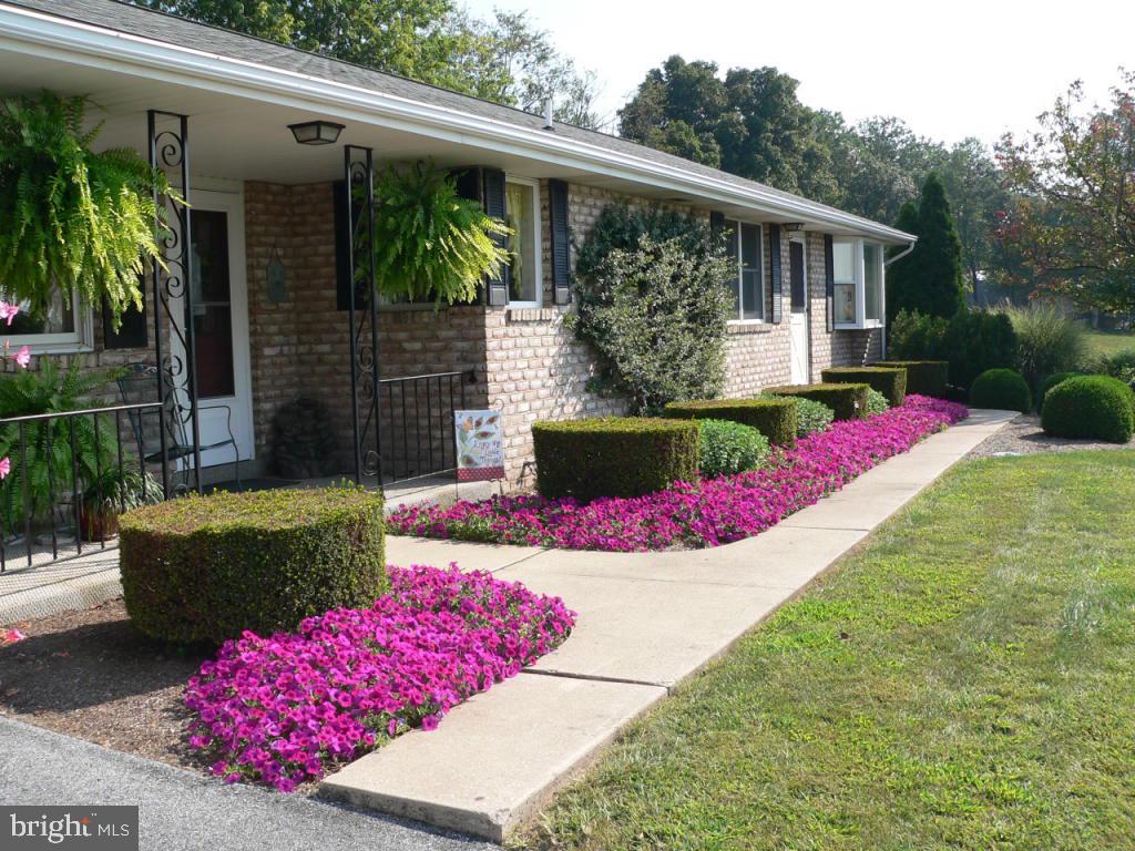 143 Patrick Road East Palmyra, PA 17078 - Photo 3 of 24 Gallery Image 3