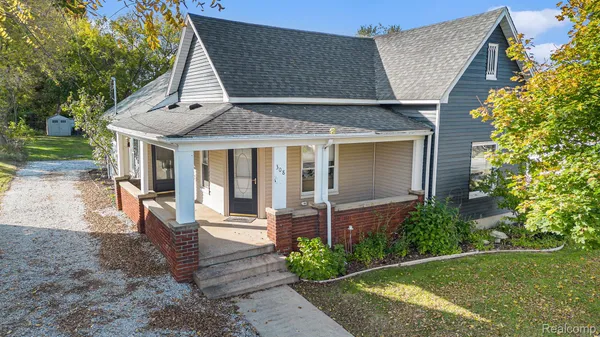 $2,250 | 308 South Adelaide Street, Fenton, MI 48430