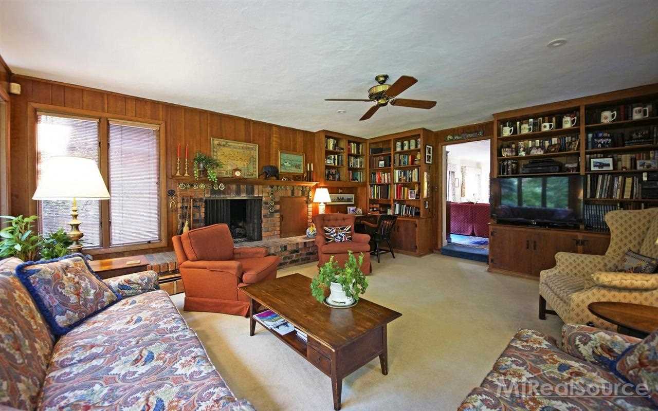 126 Moran Road Grosse Pointe Farms, MI 48236 - Photo 11 of 29