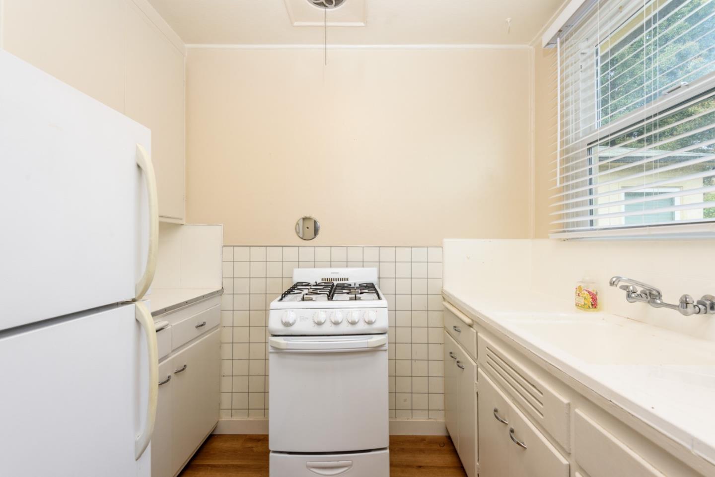 415 Primrose Road Burlingame, CA 94010 - Photo 16 of 23