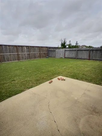 $2,500 | 118 Silverglen Court, La Marque, TX 77568