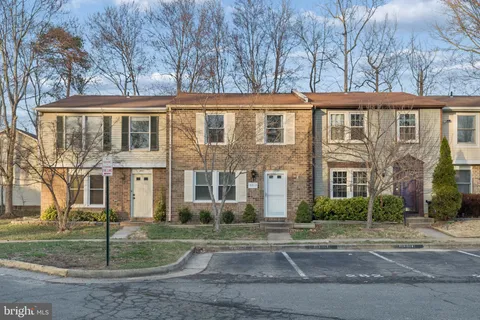 $450,000 | 8213 Claremont Woods Drive, Alexandria, VA 22309