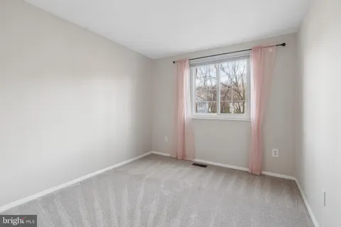 $450,000 | 8213 Claremont Woods Drive, Alexandria, VA 22309